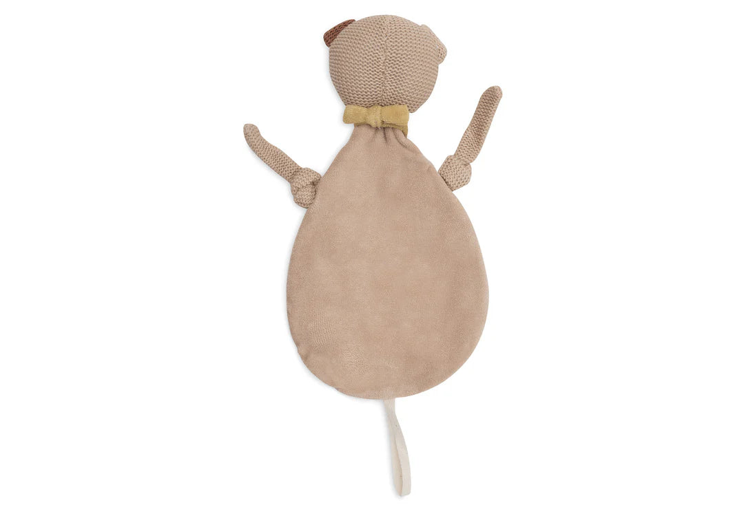 Achterzijde van Jollein Speendoekje Mick hondje in beige, zachte stof geschikt als kraamcadeau.