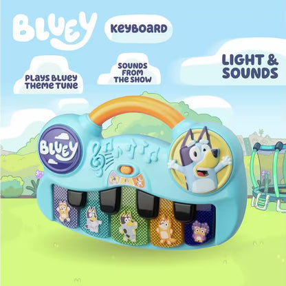 Bluey piano met licht en geluid, vrolijke kleuren en figuren uit de show, perfect peuter speelgoed voor muziekplezier.