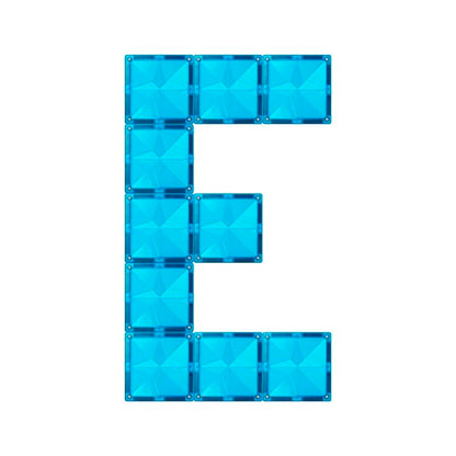 Coblo 60 stuks letter E gebouwd uit blauwe magnetische vierkante tegels bovenaanzicht