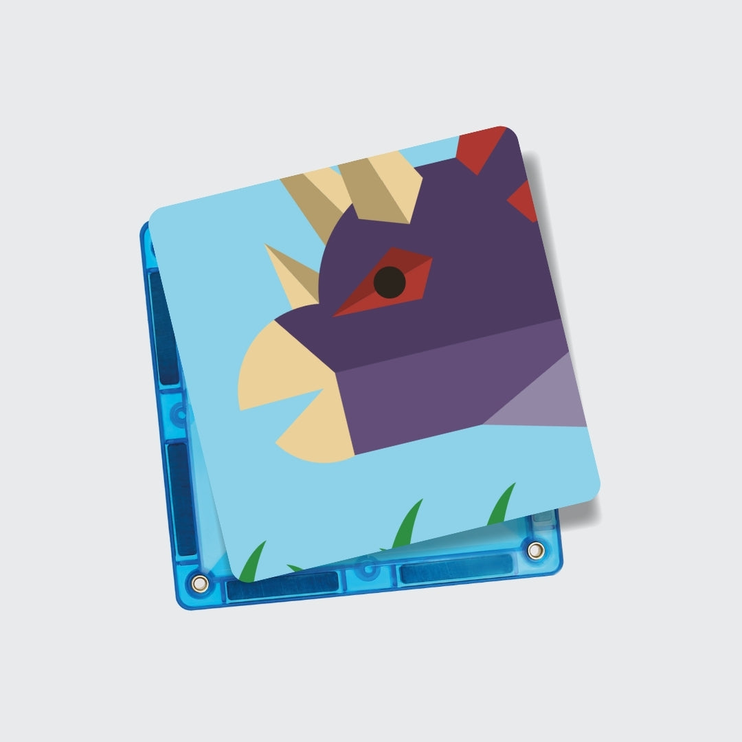 Coblo magneet toppers triceratops puzzelkaart met blauwe magnetische tegel onder- en bovenaanzicht