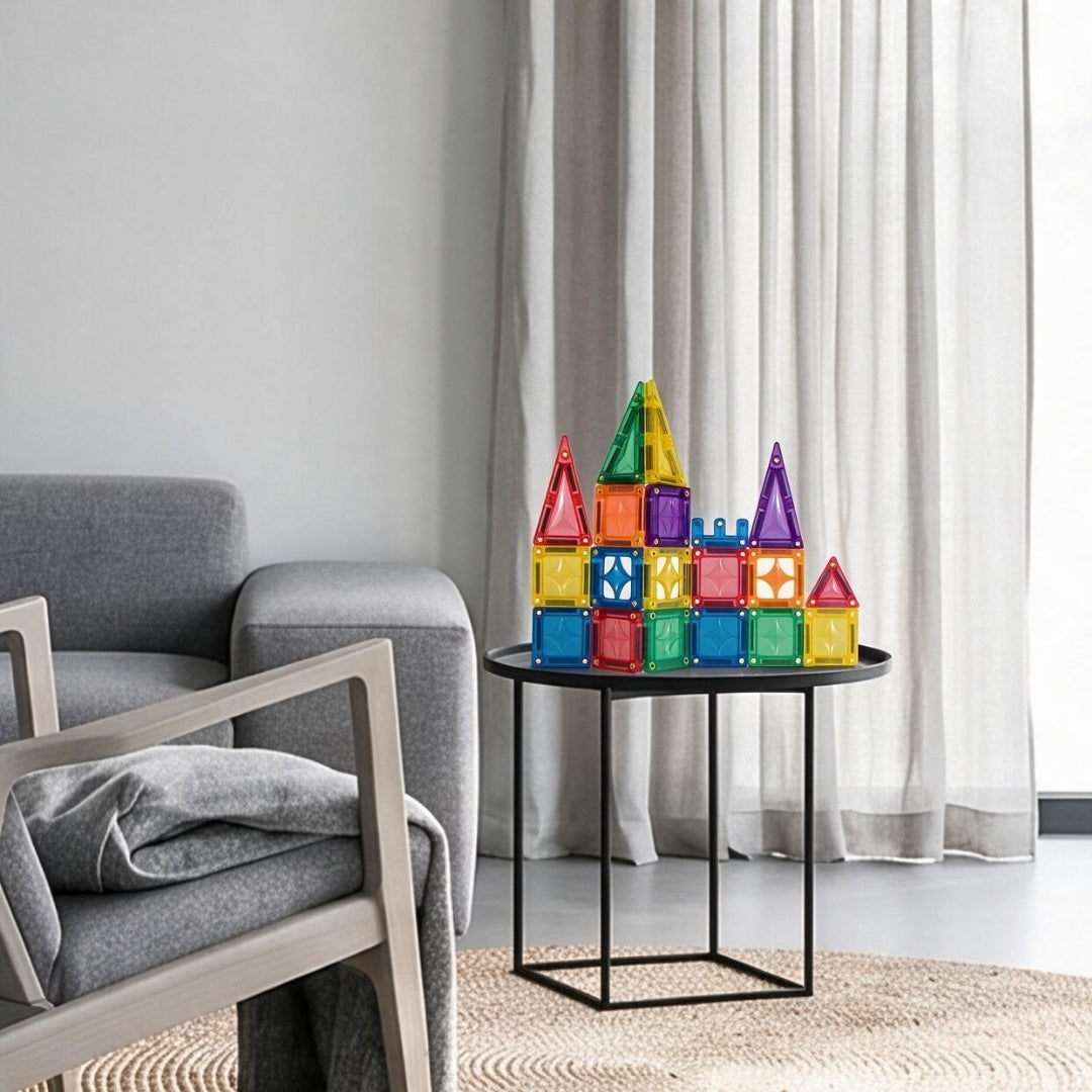 Coblo magneten kasteel constructie kleurrijke magneet tegels op tafel moderne woonkamer setting