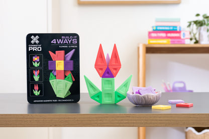 Connetix PRO Flowers Pack verpakking met gebouwde magnetische bloem en driehoekige magneet tegels