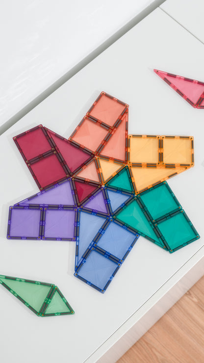 Connetix magnetische tegels bovenaanzicht diagonaal vliegtuigvorm met pastelkleurige bouwstenen
