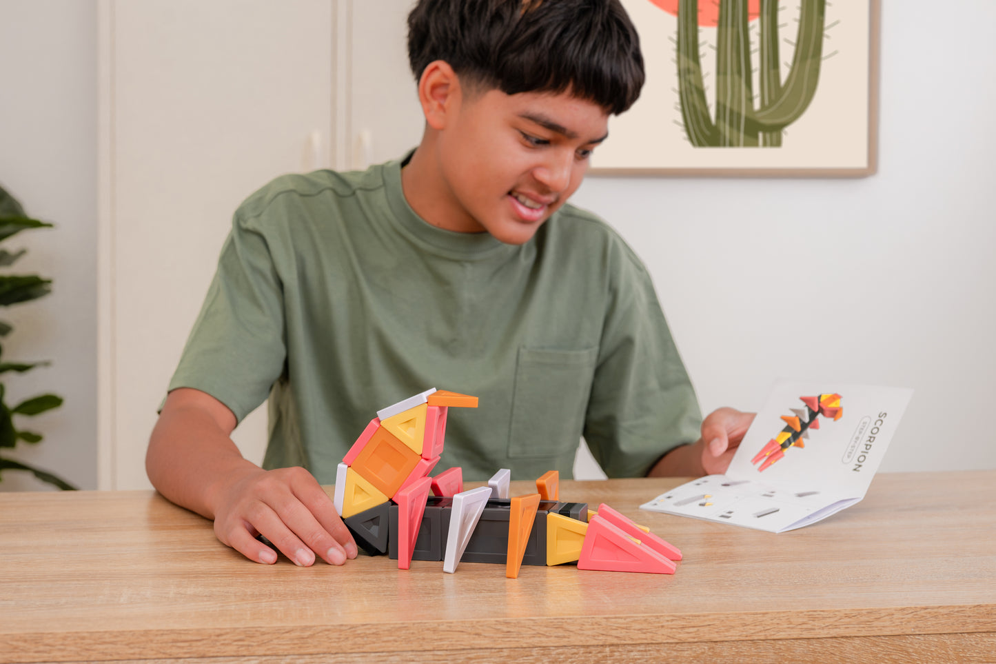 Connetix PRO magnetisch speelgoed kind bouwt schorpioen met instructies educatief STEM speelgoed