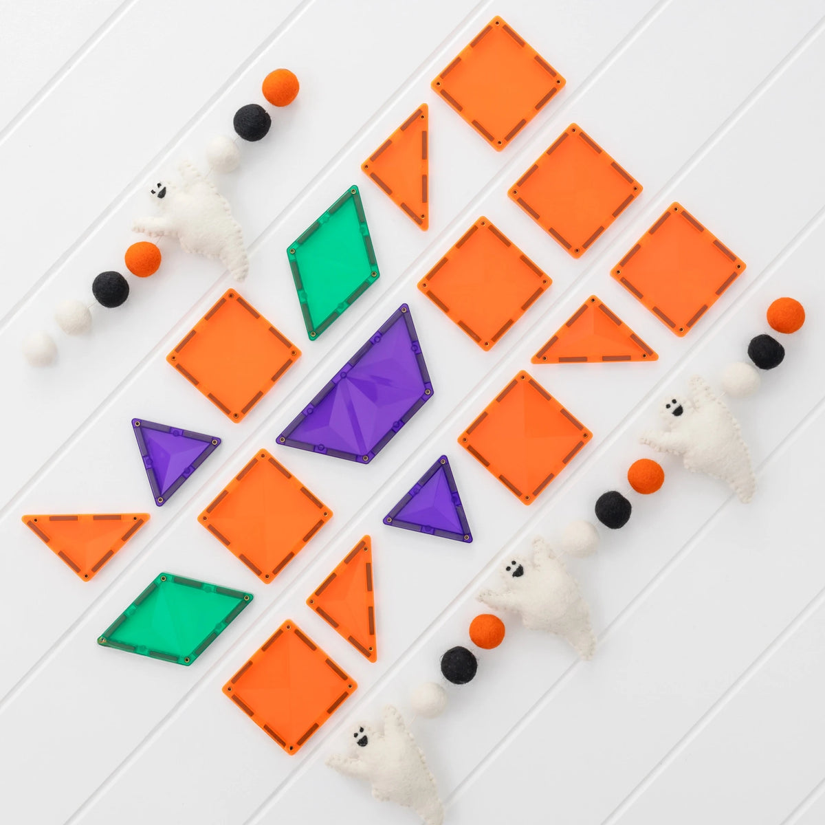 Connetix Halloween Pumpkin Pack 17 magnetische tegels bovenaanzicht oranje paars groen vormen