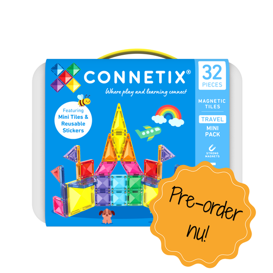 Connetix travel mini pack voorkant verpakking met 32 magnetische tegels en stickers en pre order badge