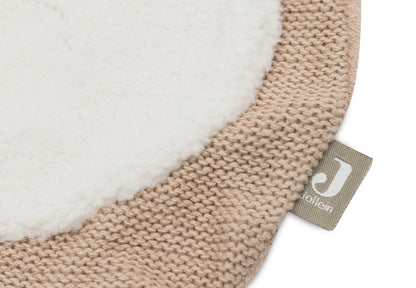 Detail van het Jollein knuffeldoekje Speendoekje Mick hondje met zachte textuur en merklabel.