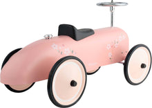 Educatief speelgoed loopauto roze Little Dutch met bloemmotief, driekwart hoek detail