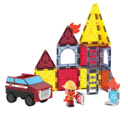 Speelgoed brandweerkazerne met magneet tegels, brandweerwagen en MicroMAGS brandweerman van Magna Tiles.