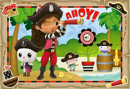 Illustratie uit Gabby’s Dollhouse Ravensburger puzzel met Gabby en vriendjes als piraten, kleurrijk stranddecor met tekst Ahoy.