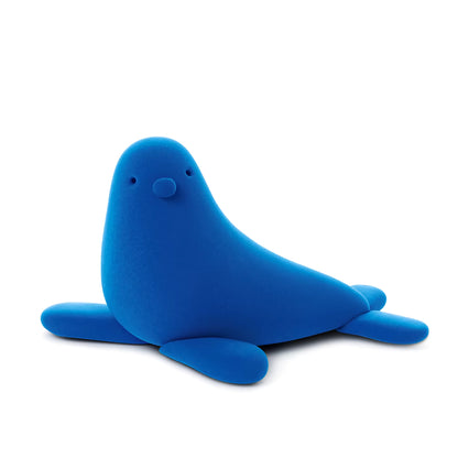 Blauwe zeehond uit Hey Clay Advent Calender 2025 van zachte boetseerklei, ideaal kinderspeelgoed en kerstcadeau.
