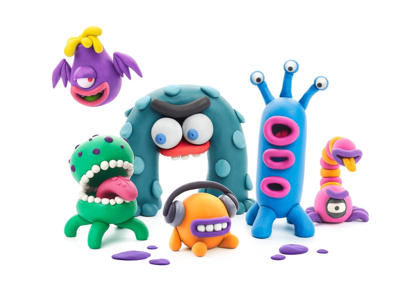Hey Clay Aliens groepsfoto met zes gekleurde aliens knutselen inclusief Muzon, Burger en Trio