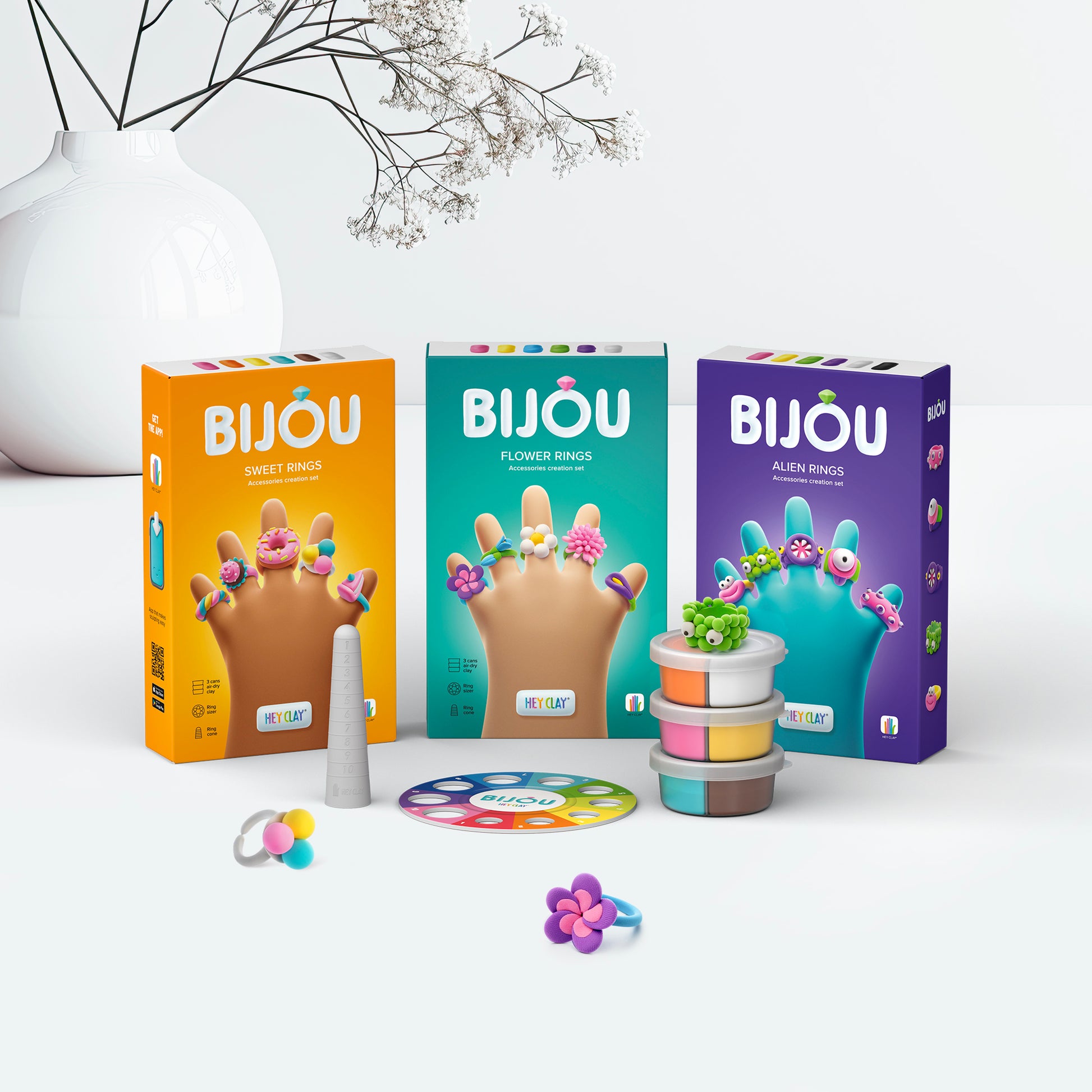 Hey Clay Bijou Rings collectie: Snoepjes, Bloemen en Aliens verpakkingen met boetseerklei en accessoires