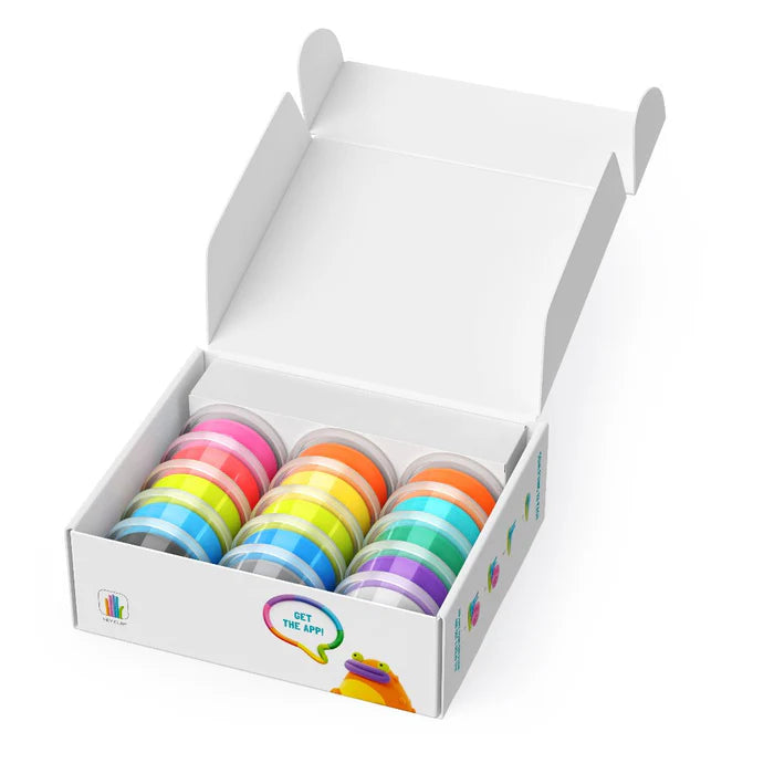 Hey Clay set met exotische huisdieren. Open doos met kleurrijke klei potjes, waaronder oranje en groene kleuren zichtbaar.