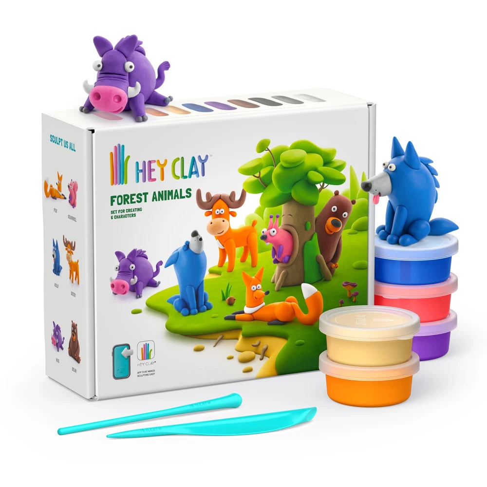 Voorzijde doos Hey Clay Forest Animals boetseerklei set met kleurrijke dierenfiguren, potjes en tools voor kinderen thuis.