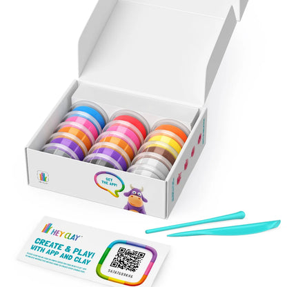 Hey Clay geopende doos met 15 potjes boetseerklei in regenboogkleuren, inclusief gereedschap