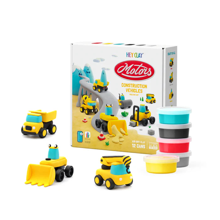 Hey Clay klei set met verpakking, 12 potjes en bouwvoertuigen, inclusief graafmachine en vrachtwagen, ideaal voor creatief kinderspel.