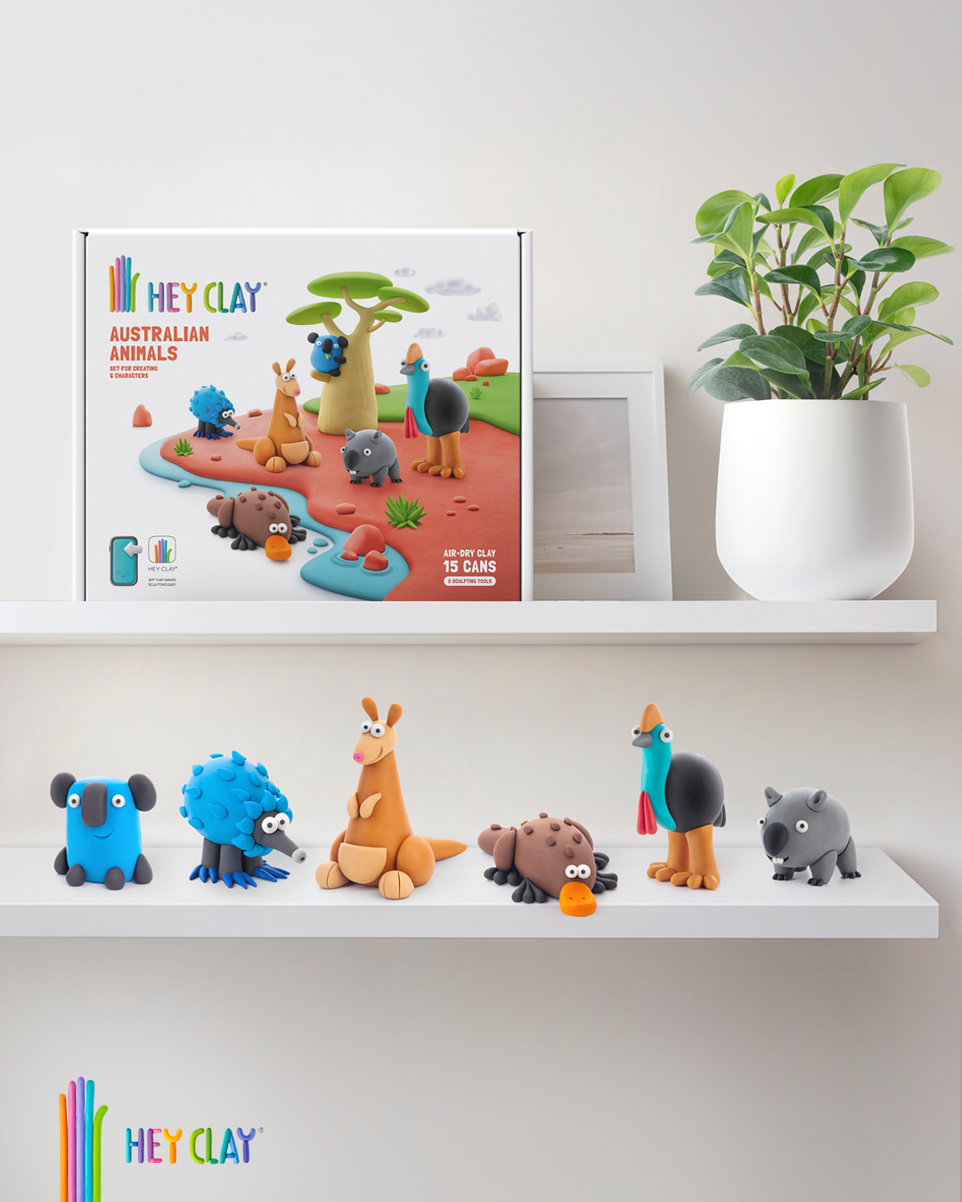 Hey Clay speelgoed presentatie: Australian Animals verpakking met zes gekleurde boetseerklei figuren op plank