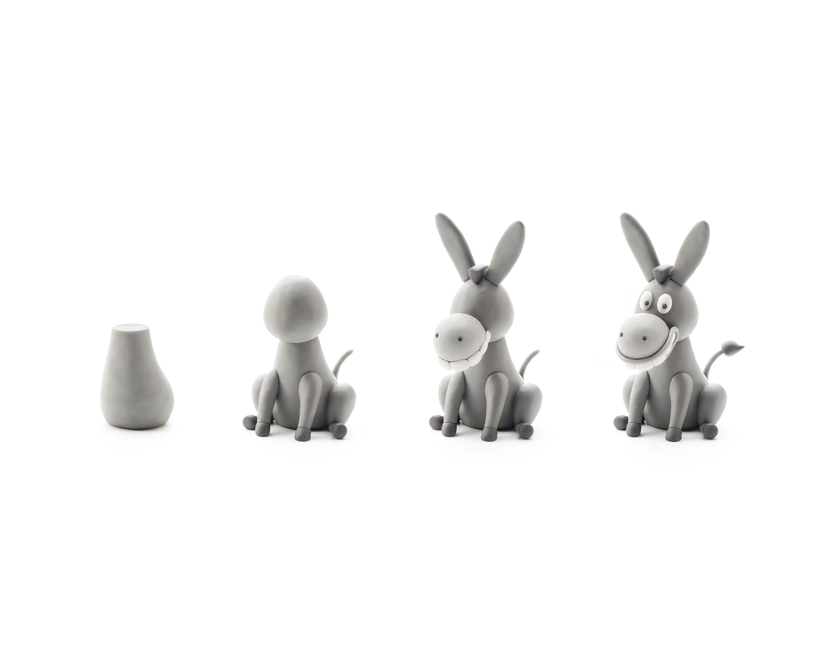 Hey Clay Shrek Donkey stap-voor-stap tutorial met vier fases van klei delen naar complete ezel figuur