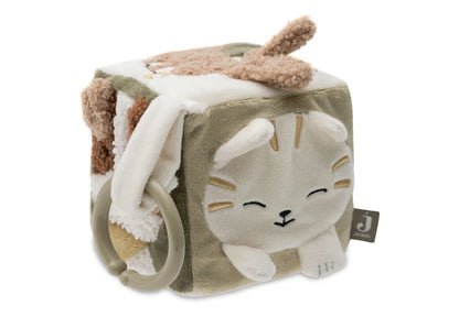 Zachte pluche kubus van Jollein met katmotief, perfect voor educatief en sensorisch baby speelgoed.