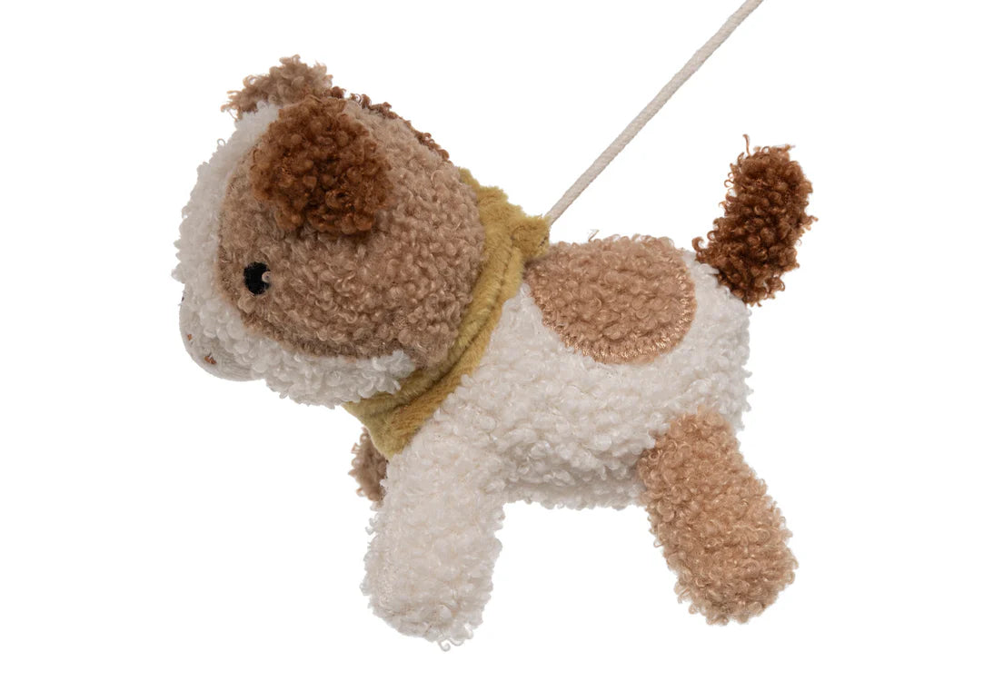 Zacht hondje van Jollein aan baby mobiel Tiny Park, ideaal baby speelgoed en lief kraamcadeau voor pasgeborenen.