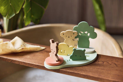 Jollein badpuzzel met koala en boomfiguren op houten badplank, speelgoed voor in bad peuters