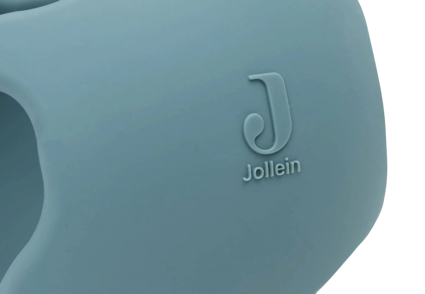 Close-up van het Jollein logo op de siliconen bijtring bal in Sea Green, flexibel baby speelgoed.