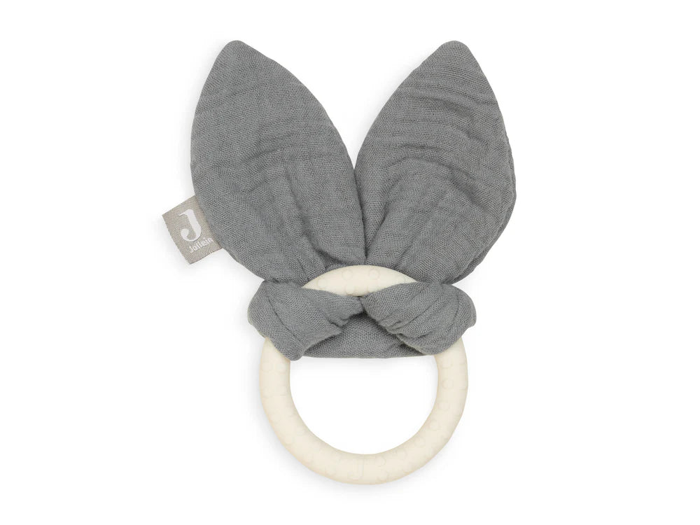 Jollein Bijtring Siliconen Bunny Ears in zachte Olive Green kleur met witte ring, geschikt als baby speelgoed.