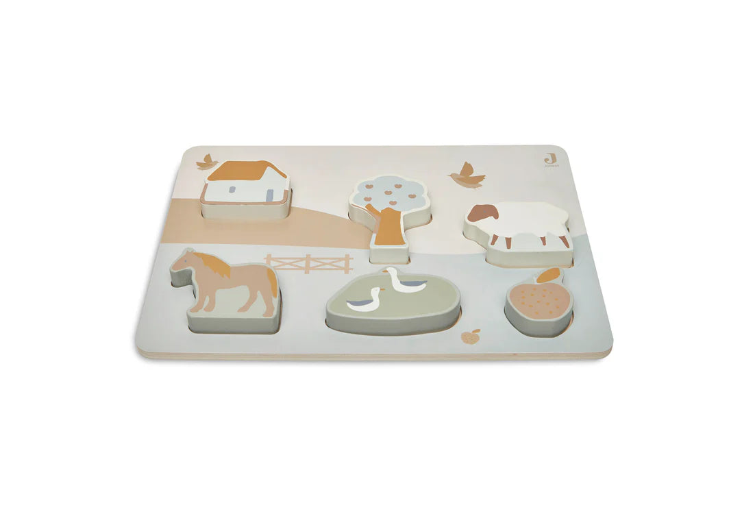 Houten puzzel van Jollein Farm serie met boerderijdieren en natuur in zachte kleuren, perfect Montessori speelgoed.