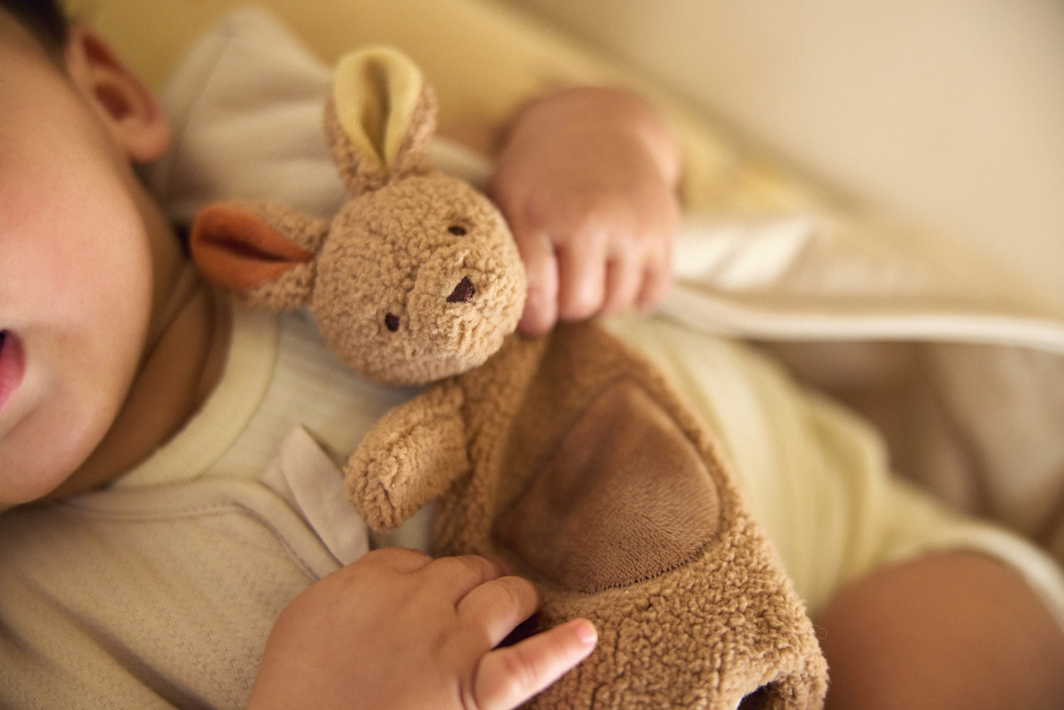 Baby knuffelt Jollein speenknuffel konijn camel, zacht knuffeldoekje als ideaal baby cadeau newborn.