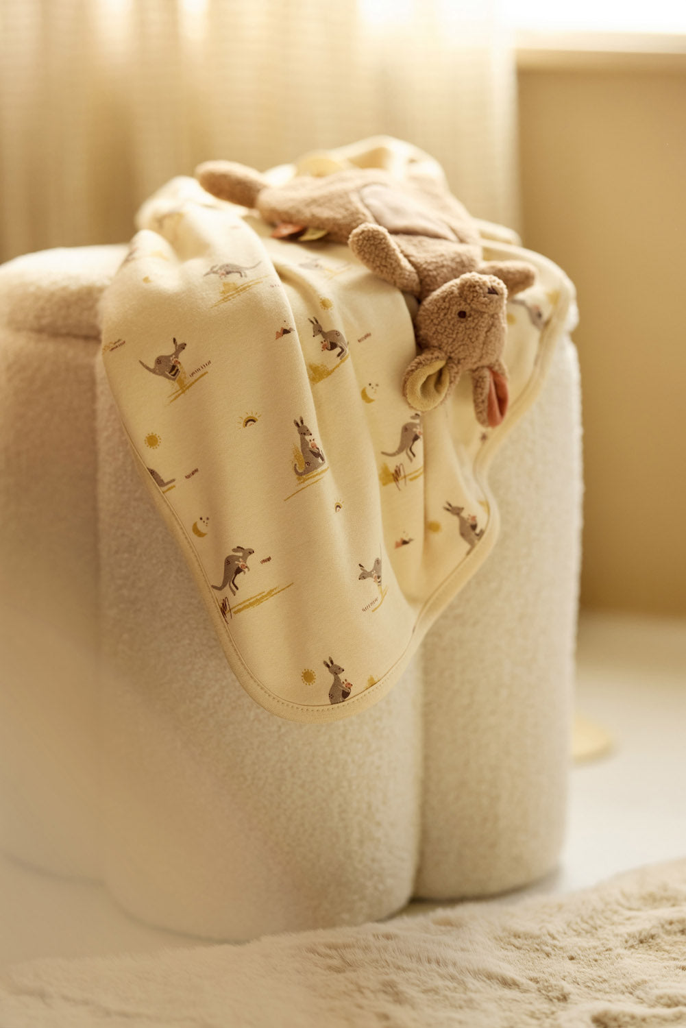 Jollein knuffeldoekje konijn camel met kangoeroe-print deken, zacht kraamcadeau voor baby's.