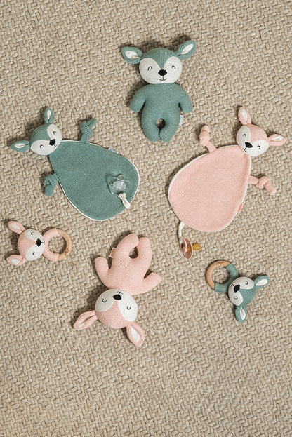 Mix van Jollein speendoekjes en knuffeldoekjes deer in Ash Green en roze, geschikt als kraamcadeau.