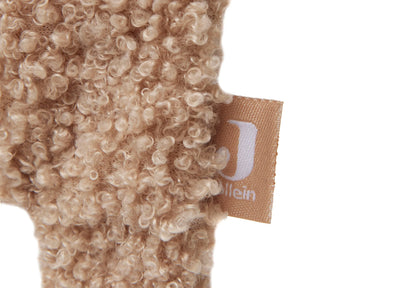 Detail van het label op het Speendoekje Teddy Bear van Jollein in de kleur Biscuit, zacht en knuffelbaar.