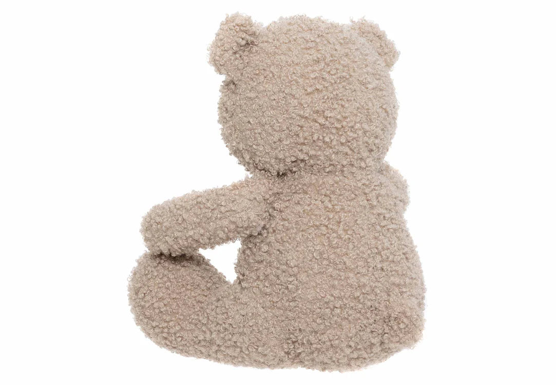 Olive green Teddy Bear van Jollein zittend op witte achtergrond, grote teddybeer en perfect baby cadeau.