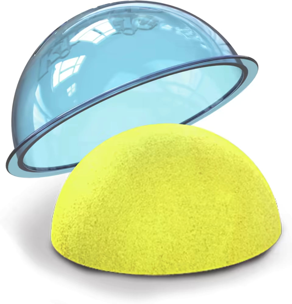 Gele koepel Kinetisch zand met blauwe transparante bolmal, toont gladde structuur; ideaal sensorisch speelgoed detail.