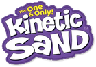 Paars Kinetic Sand logo met witte tekst en gele slogan "the one and only" van Spin Master, nummer èèn in kinetisch zand.