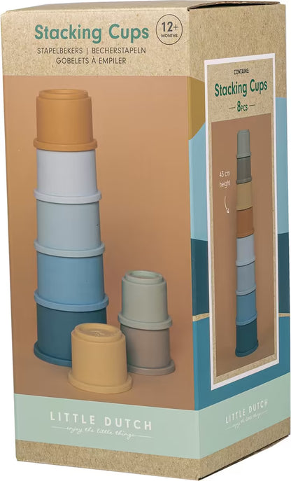 Achterzijde doos Little Dutch Stapelbekers, 8 stuks met torenhoogte 43 cm, geschikt als cadeau 1 jaar.
