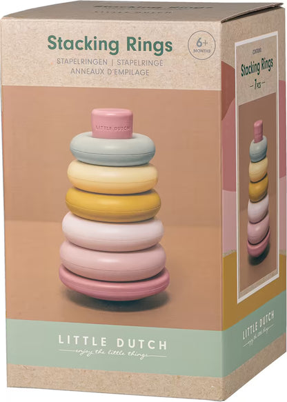 Voorkant verpakking van Little Dutch Stapelringen Roze, leuk baby cadeau met 7 ringen en zachte kleuren.