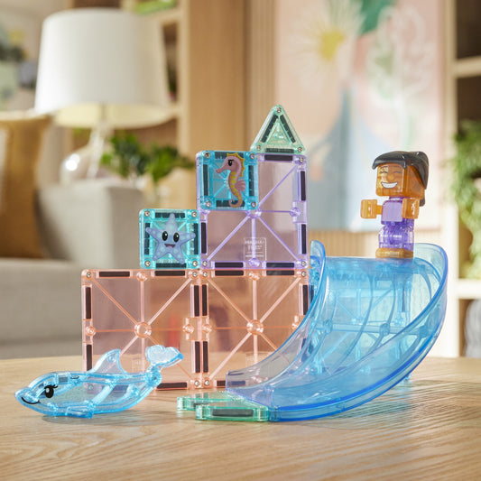 Magna Tiles Dolphin Bay magnetisch speelgoed met gekleurde tegels, dolfijn en zeepaardje in speelscène