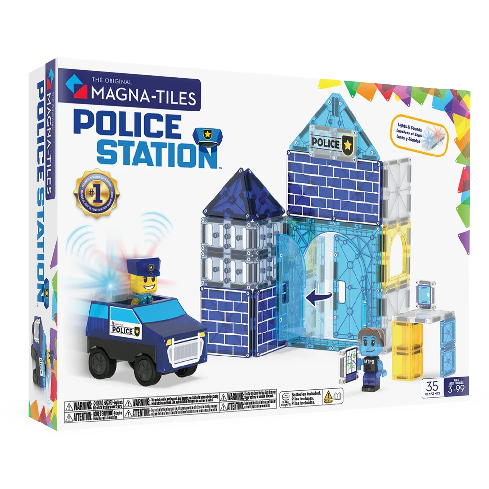 Voorzijde verpakking van de 35-delige Magna Tiles Police Station set met magnetisch politiebureau, auto en figuren.