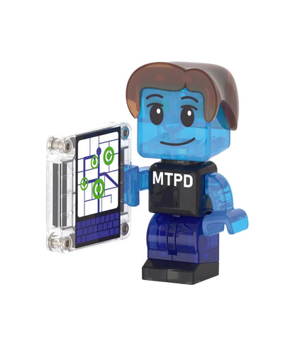 Blauw politiefiguur met bruine haren, zwart MTPD-shirt en magnetische tablet van de Magna Tiles MicroMags lijn.
