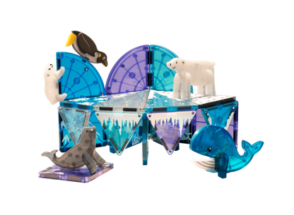 Magnetic Magna Tiles Arctic Animals, speelgoed opgezet in met ijsberen, walvis, zeehond en een pinguïn op een ijsberg.