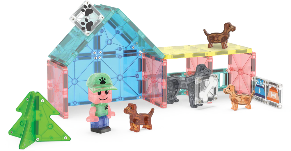 Magnetisch speelhuis gebouwd met 27 magnetische Magna Tiles en figuurtjes uit de Puppy Park speelset.