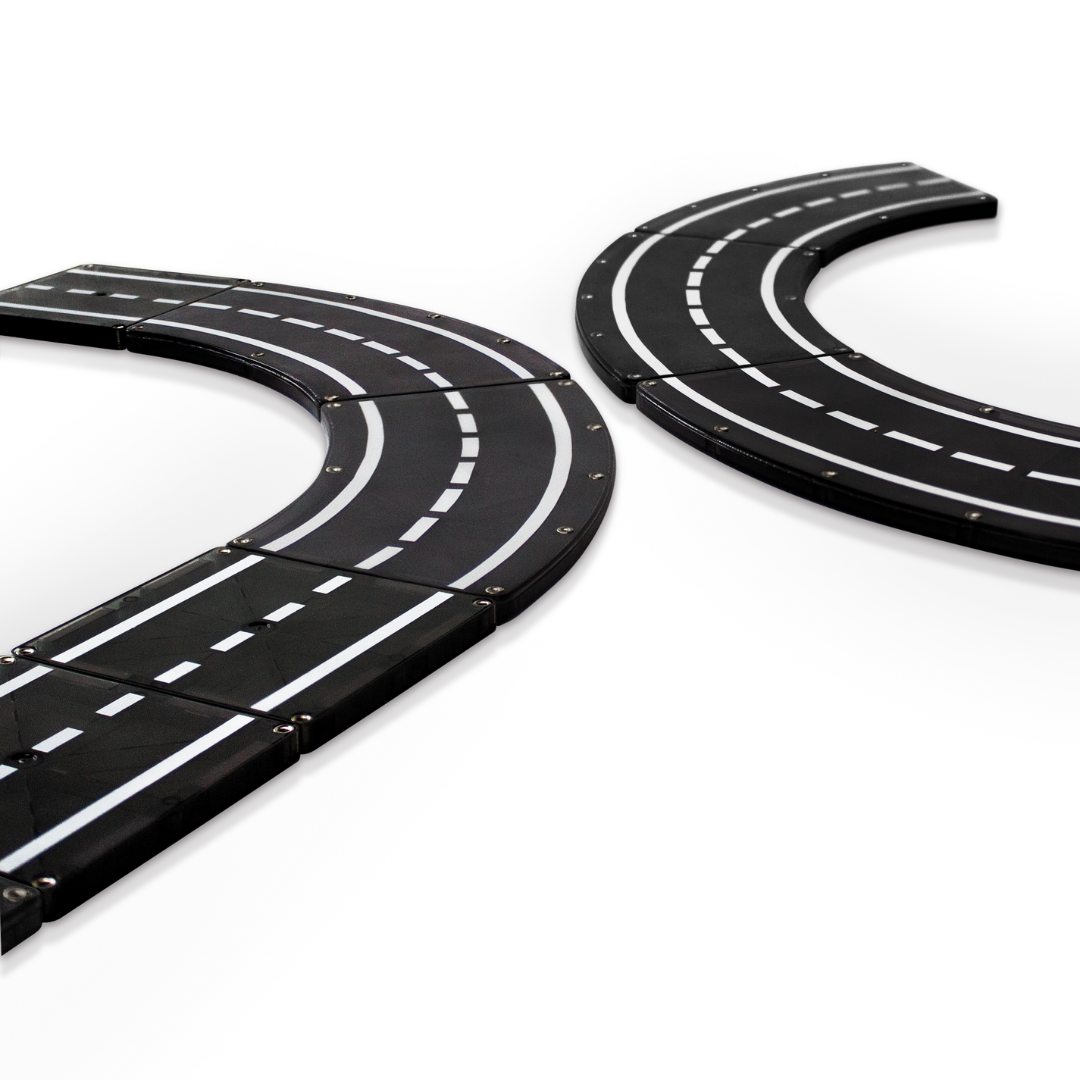 Magnetic magna tiles XTRAS roads close-up rechte en gebogen magnetische tegels met wegmarkering op wit