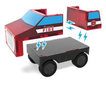 Magnetisch speelgoedvoertuig van Magna Tiles Fire Station met afneembare delen en stevige rubberen wielen.