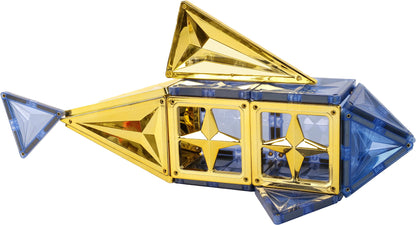 Magnetisch speelgoed vis gemaakt van Coblo magneten in goud en blauw, bovenaanzicht detail foto