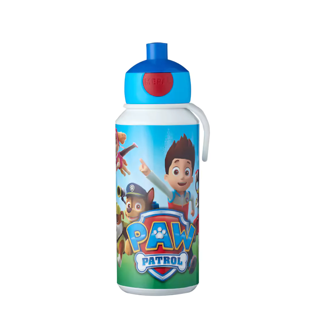 Mepal drinkbeker 400 ML met PAW Patrol opdruk, detailfoto van kindvriendelijke fles met stevige blauwe dop.