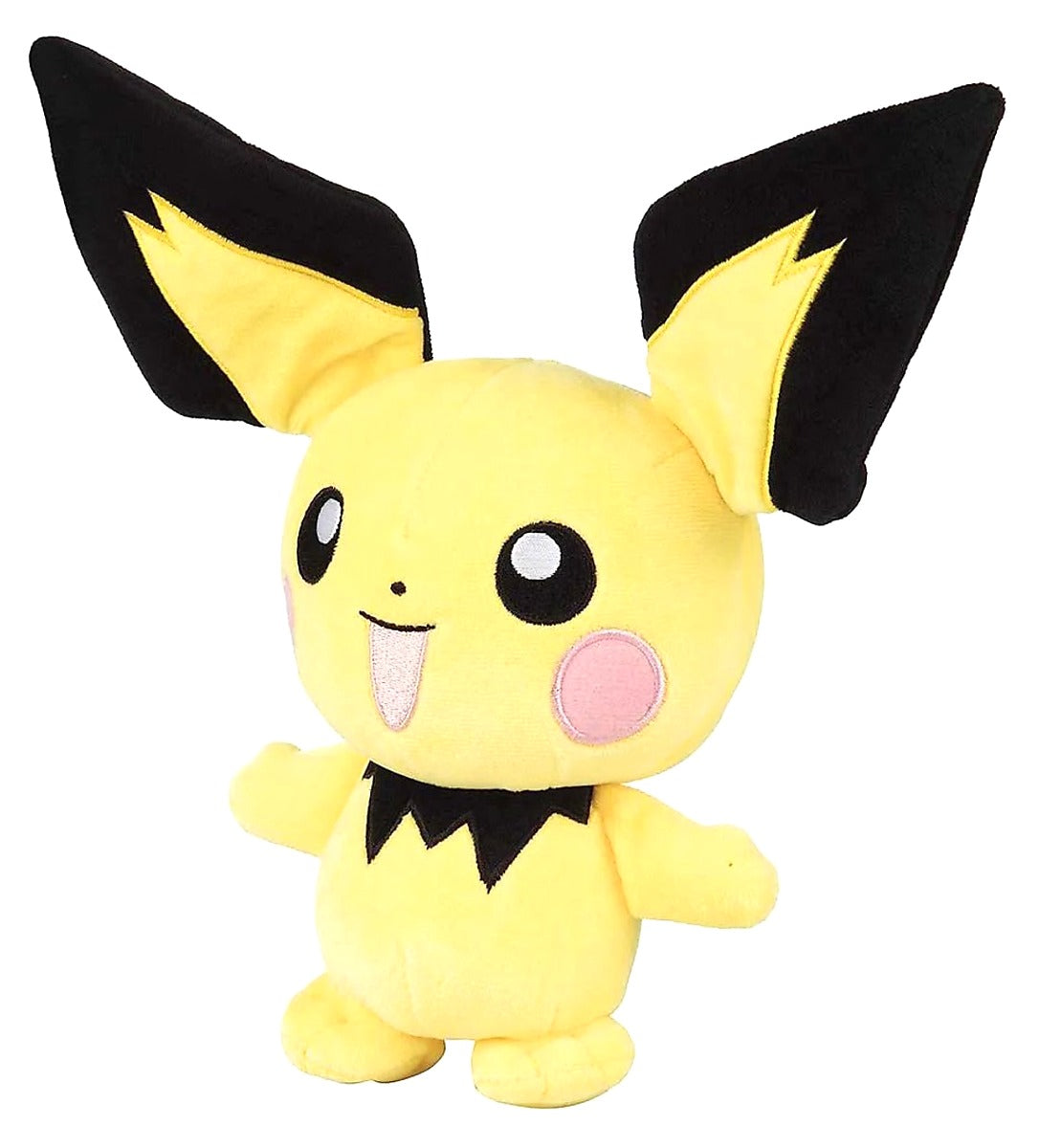 Pichu Pokémon knuffel schuin van voren gefotografeerd, zachte knuffel Pokémon met geborduurde details.