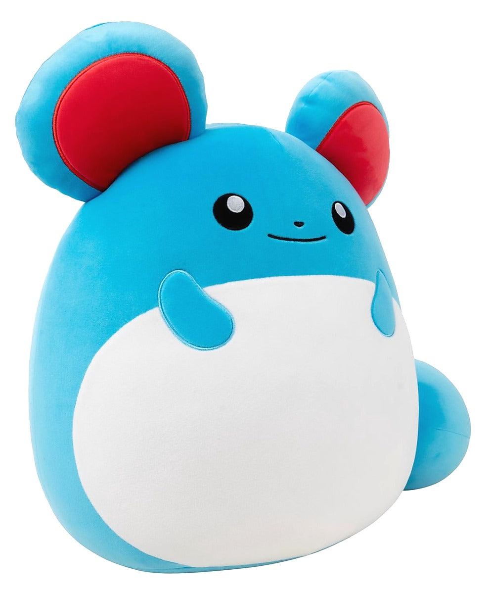 Pokémon Squishmallow Marill knuffel in blauw en wit pluche, Squishmallow met rond design, ideaal als Pokémon knuffel voor kinderen.