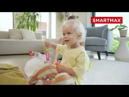SmartMax My First Animals Around the World SMX 246 video met kind dat speelt met magnetische dieren op vloerkleed
